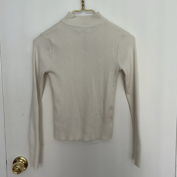 Urban Outfitters Zip Turtleneck - Picture 2 of 2